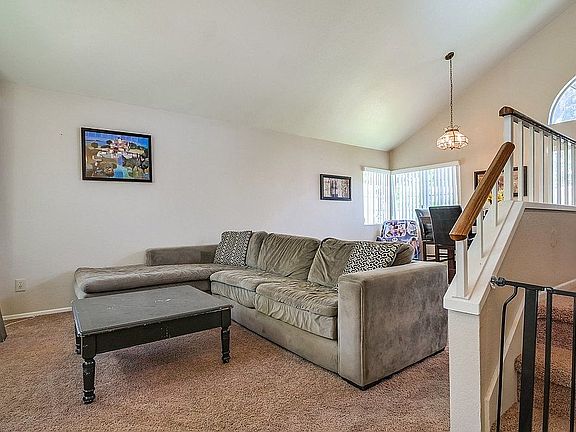 4th image of 41104 Mountain Pride Dr