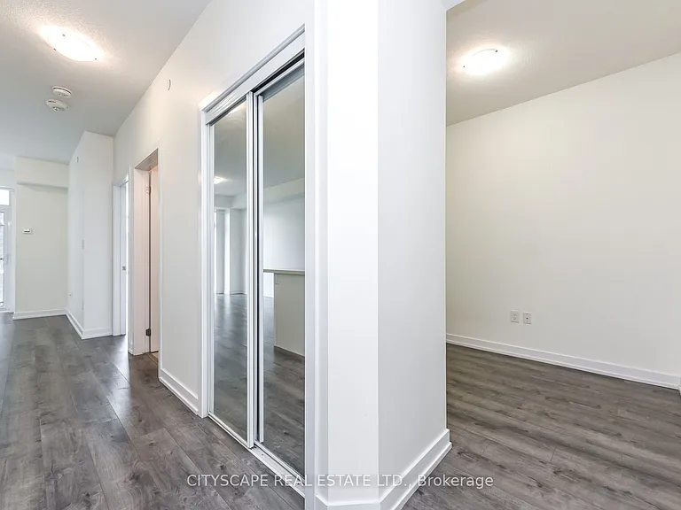 450 Dundas St E #323 — Photo 26