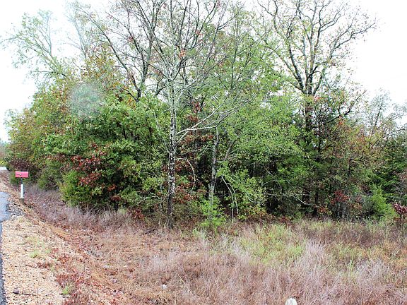 3rd image of 271 E 1931st Rd