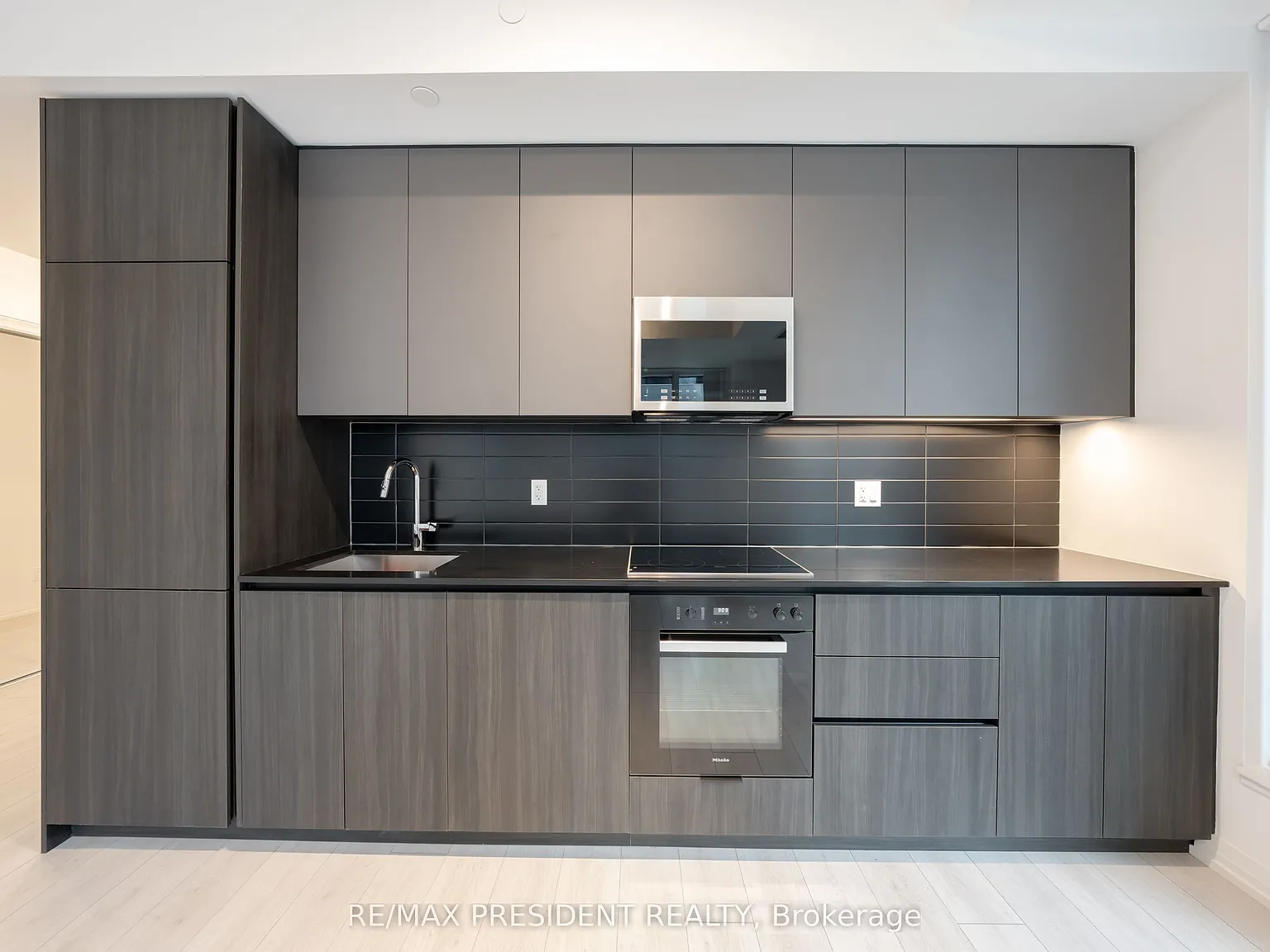 3 bed, $4,995 — Photo 4