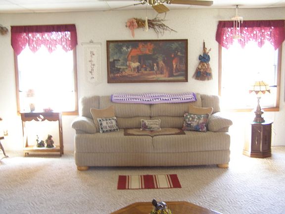 2nd image of 1240 Lawnway Dr