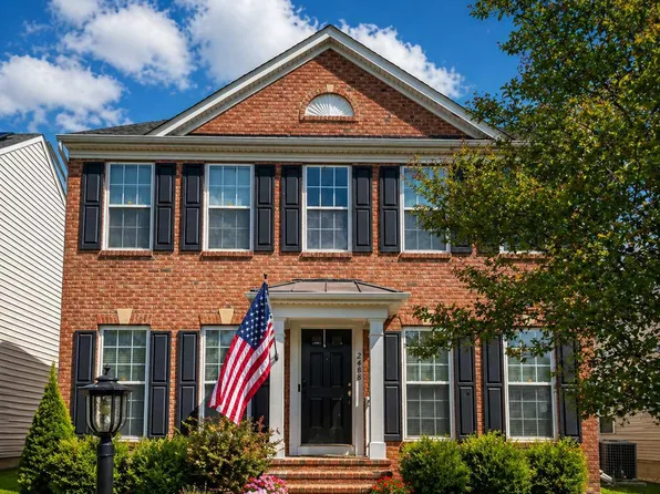 2488 Port Potomac Ave, Woodbridge, VA 22191