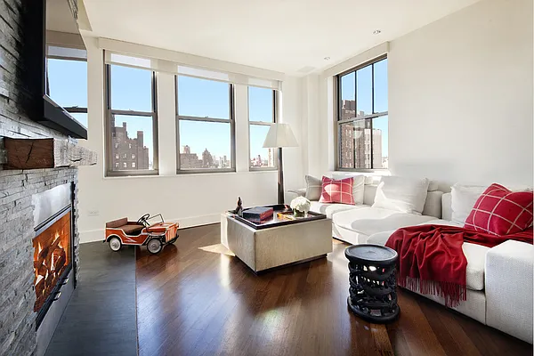 Sold by Stribling | media 3