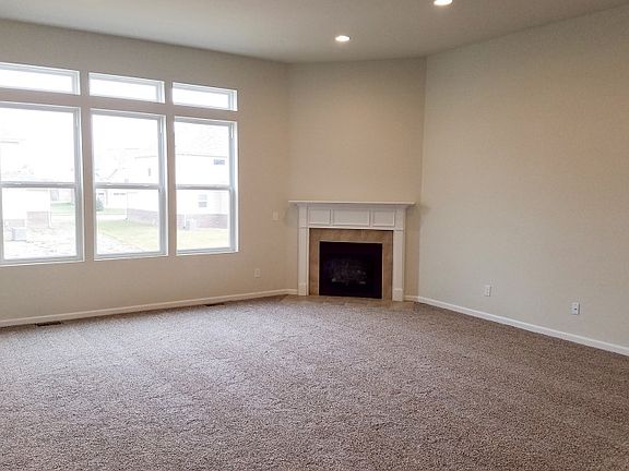 3rd image of 2067 Findley Cir