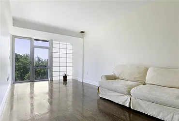 Rented by Space Marketing Shop