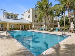 7546 SW 102nd St #305, Pinecrest, FL 33156