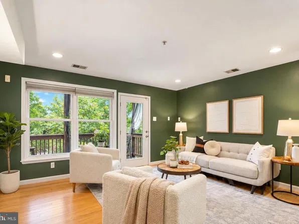 1519 Constitution Ave NE APT 202, Washington, DC 20002