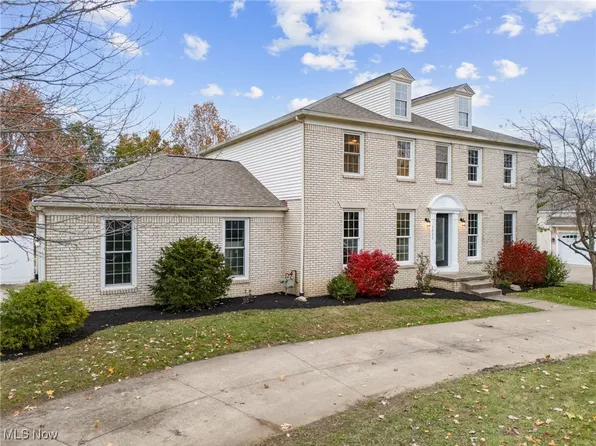 1023 55th St NE, Canton, OH 44721