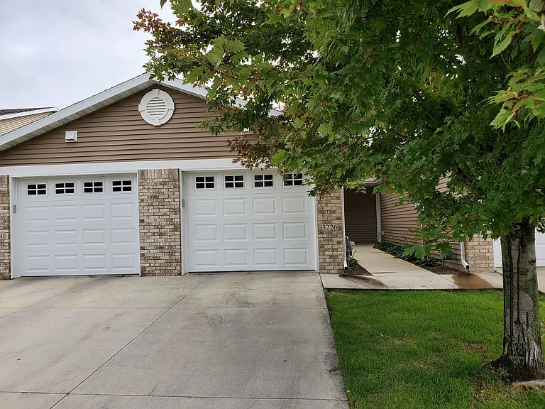 3218 Portage Cir NW — Photo 3