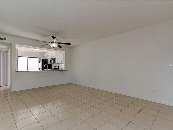 5th image of 10312 Green Grove Pl