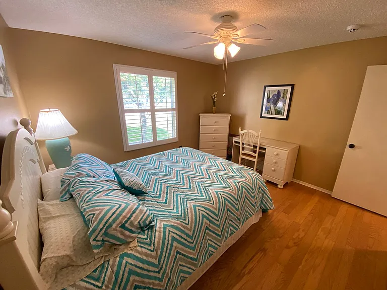 440 Canterbury Ct — Photo 21