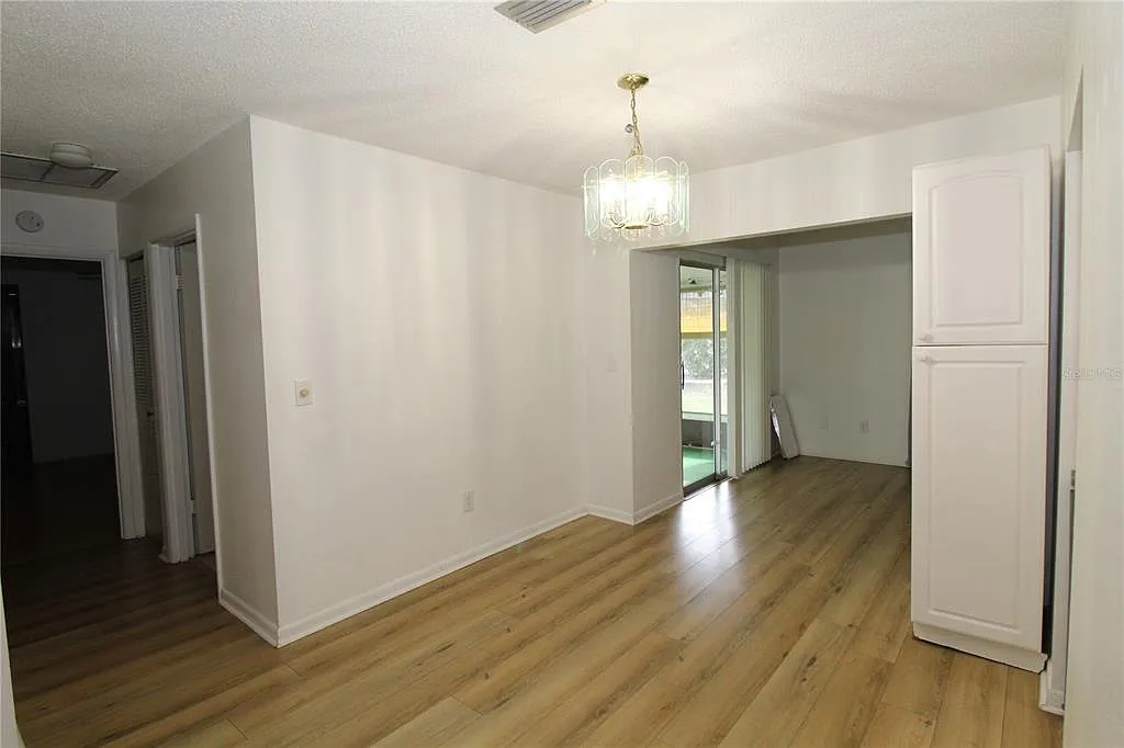 2 bed, 2.0 bath, 1141 sqft, $1,600 — Photo 4
