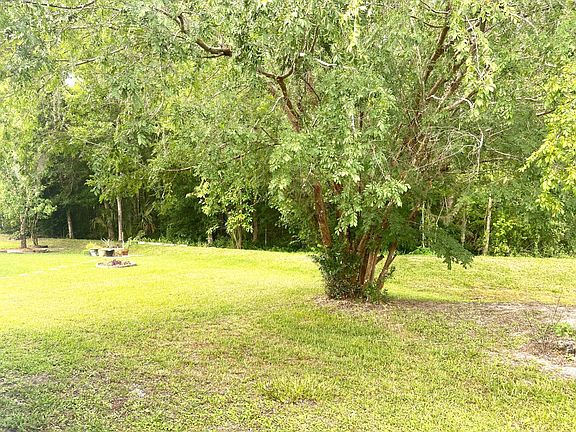 2nd image of 1129 Wisteria Dr