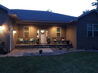 7645 Tipperary Rd, Gladstone, MI 49837