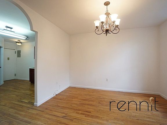 4th image of 370 Bedford Ave APT 9A