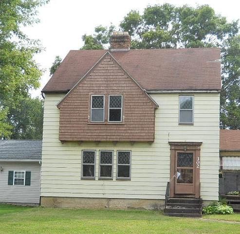1st image of 302 Central Ave