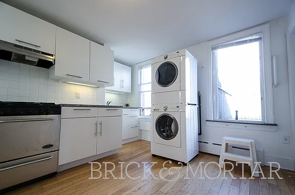 Rented by Brick&Mortar | media 7
