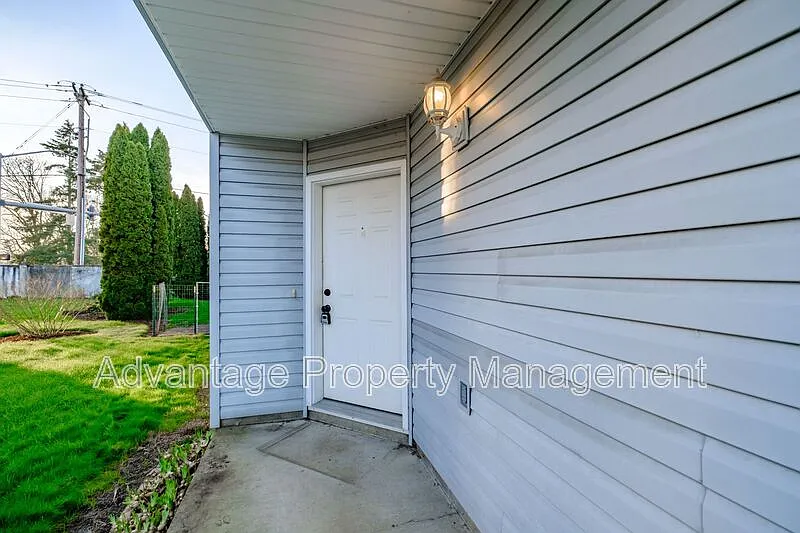2 bed, 1.5 bath, 1152 sqft, $1,850 — Photo 3