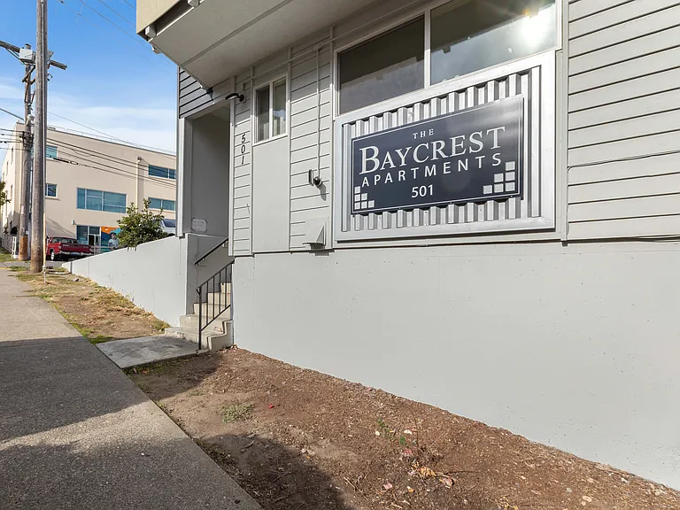 Baycrest Apartments — Photo 45