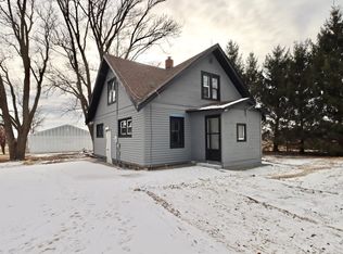 15738 Farm School Rd, Durand, IL 61024