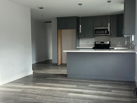 3rd image of 110 G St #A