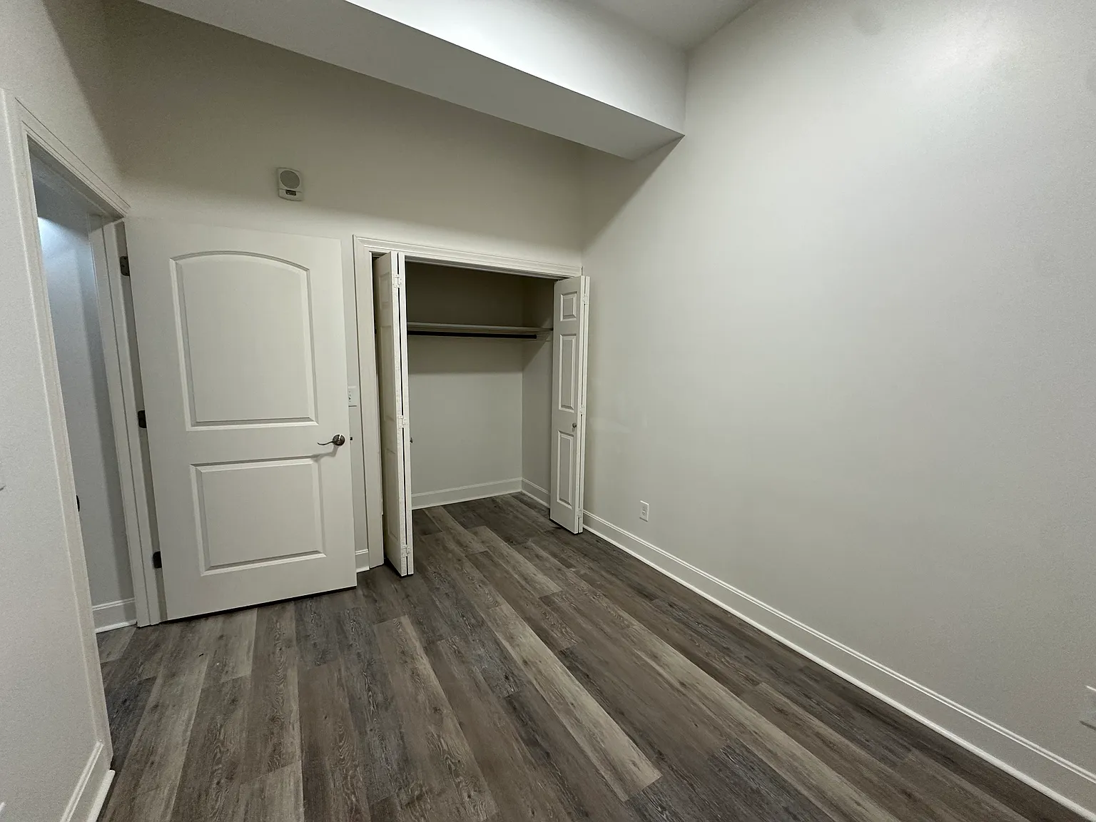2 bed, 1100 sqft, $1,800 — Photo 3