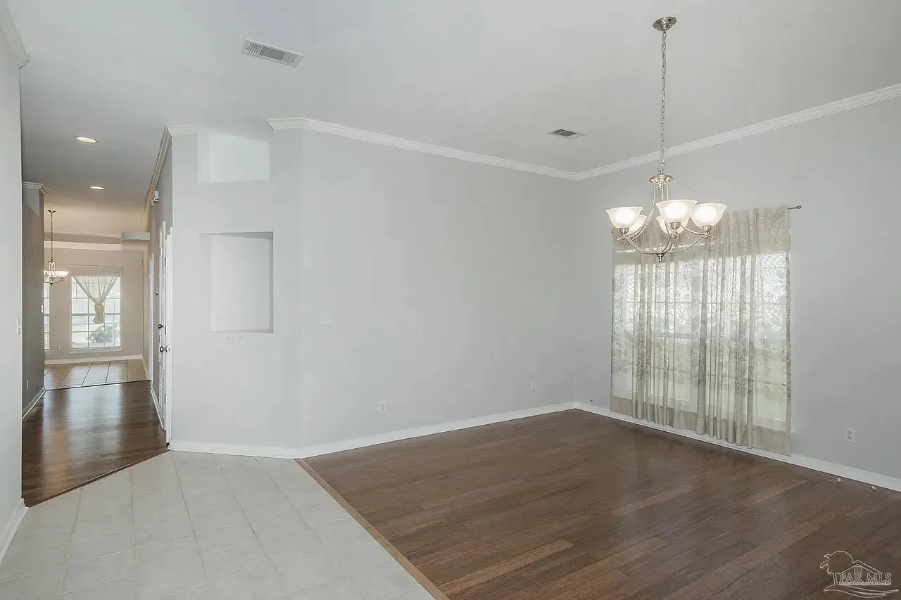 9588 Westgate Cir — Photo 3