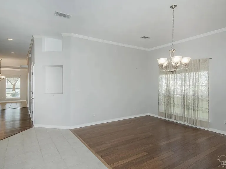9588 Westgate Cir — Photo 3