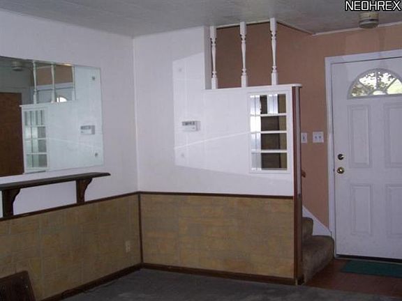 3rd image of 694 Eastland Ave