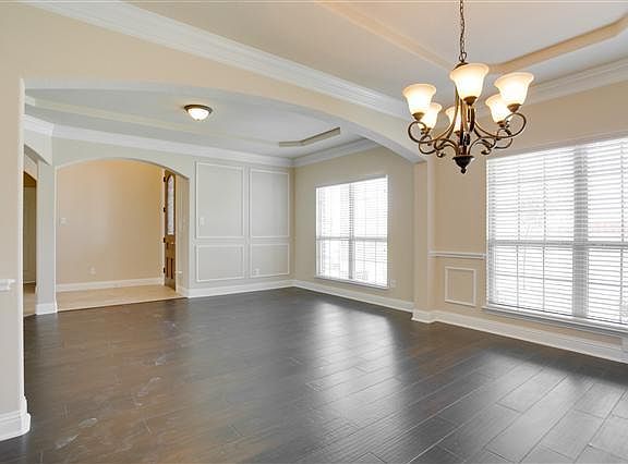 3rd image of 3613 Badger St