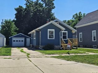 1129 C Ave NW, Cedar Rapids, IA