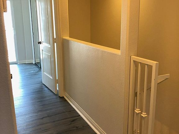 5th image of 4703 Beverly Blvd APT 6