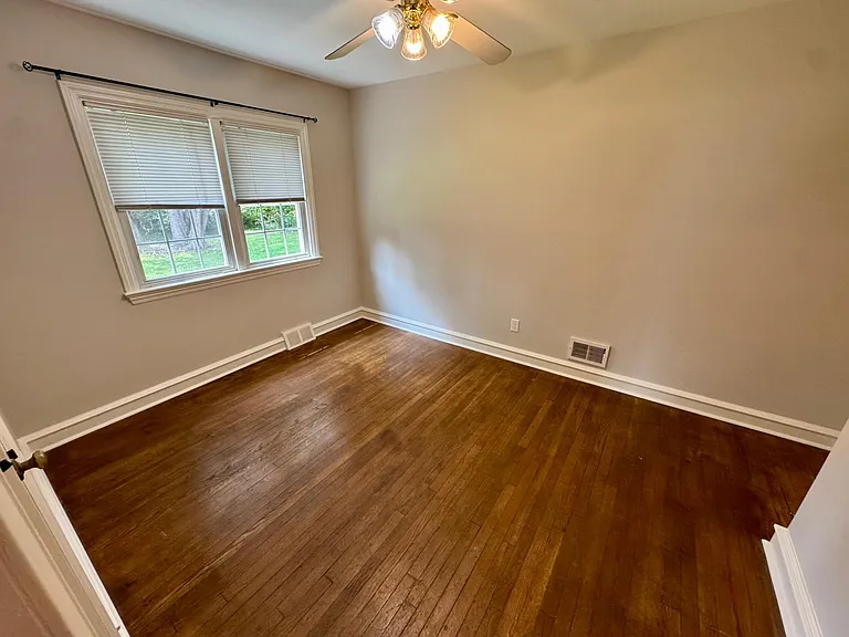 416 Townsend Rd — Photo 15