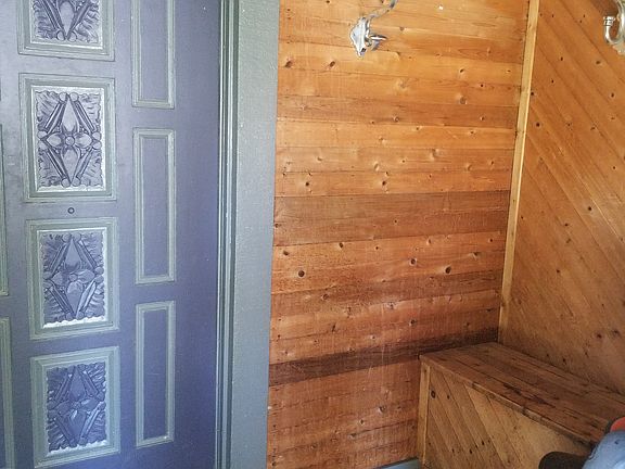 Mudd  Room