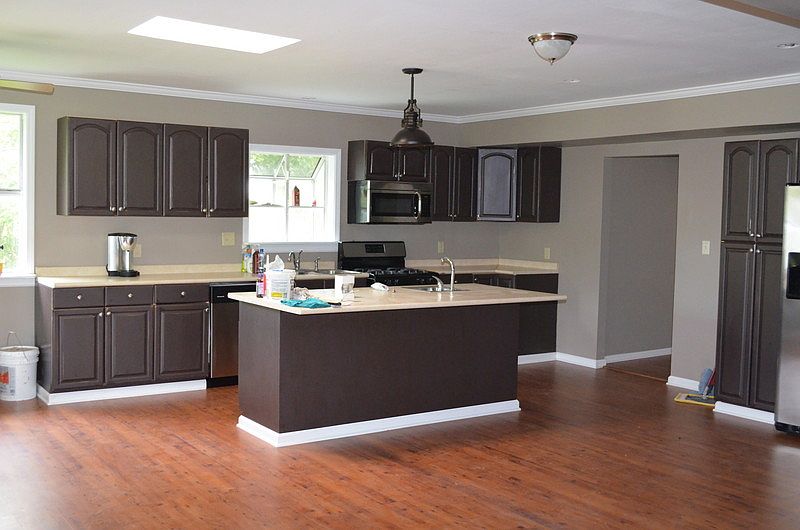 2nd image of 705 Camelia St