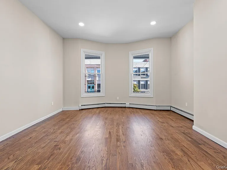 460 S 6th Ave #1 — Photo 14