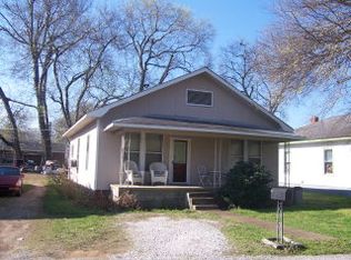 111 W Tunstall St, Tuscumbia, AL 35674