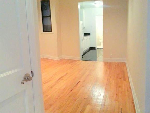 3rd image of 217 E 84th St APT 4D