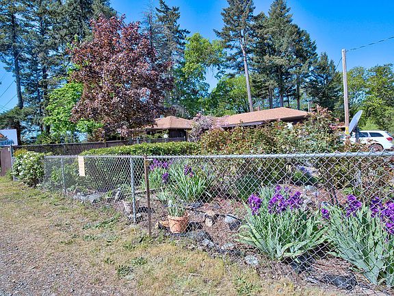 2nd image of 23772 Redwood Hwy