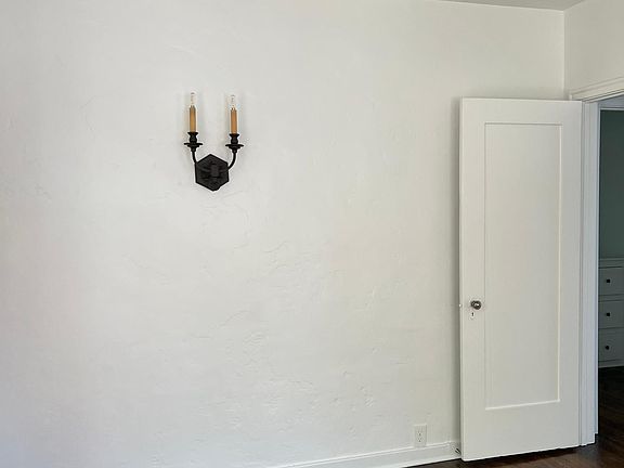 5th image of 1316 Montana St