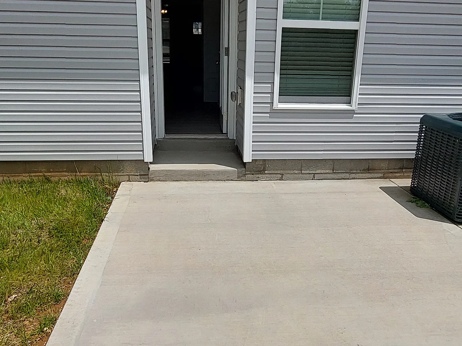 3 bed, 2.5 bath, 1357 sqft, $1,950 — Photo 4