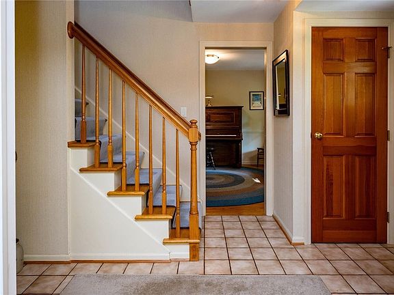 4th image of 39 Southcross Trl
