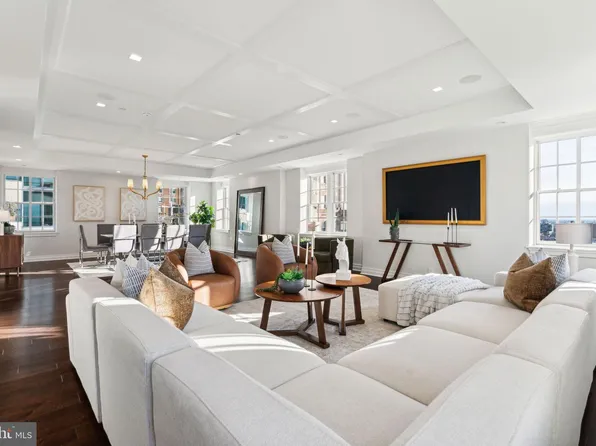 1601 Locust St Unit 1300, Philadelphia, PA 19102