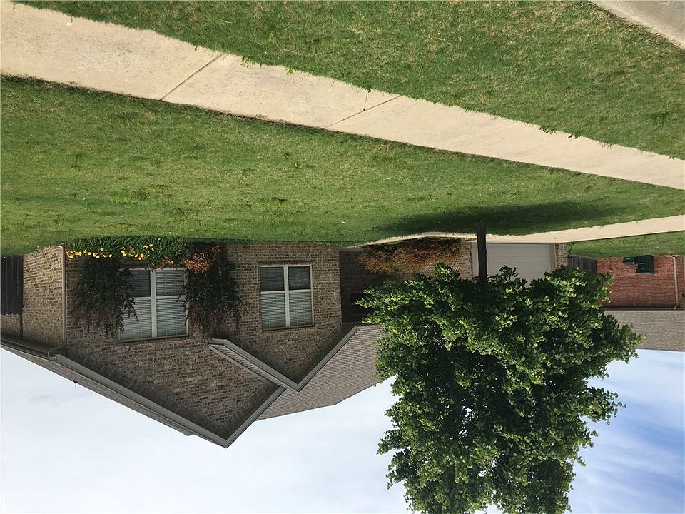 1st image of 2610 Brush Creek Dr
