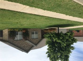 2610 Brush Creek Dr, Fayetteville, AR 72704