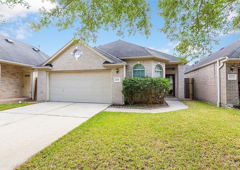 1st image of 10218 W Palm Lake Dr