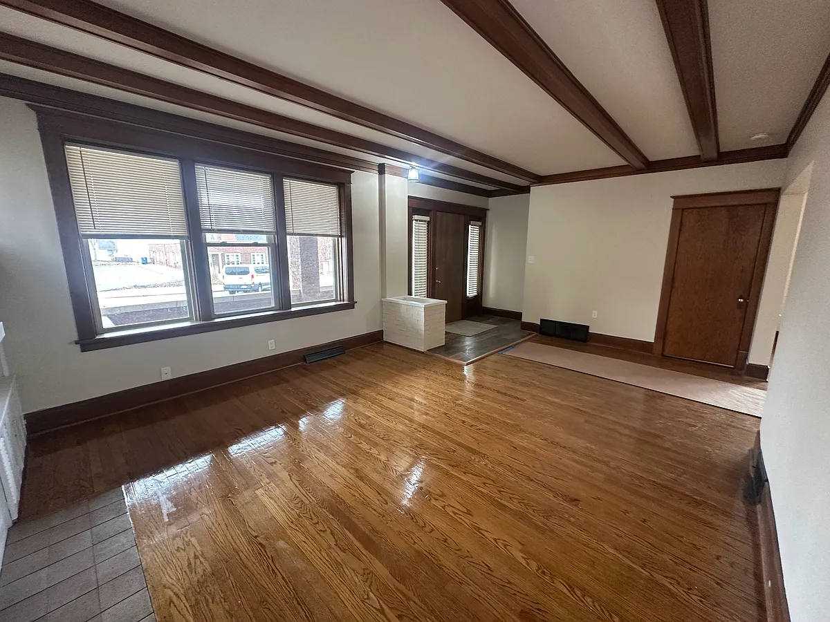 Building Photo - 116 N Court St #1