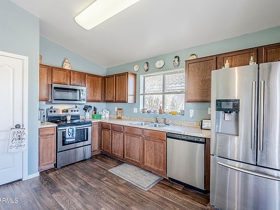 3rd image of 24191 N DESERT Drive