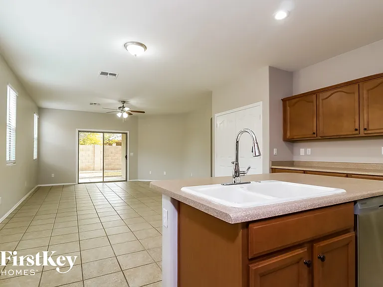 15293 W Morning Glory St — Photo 7