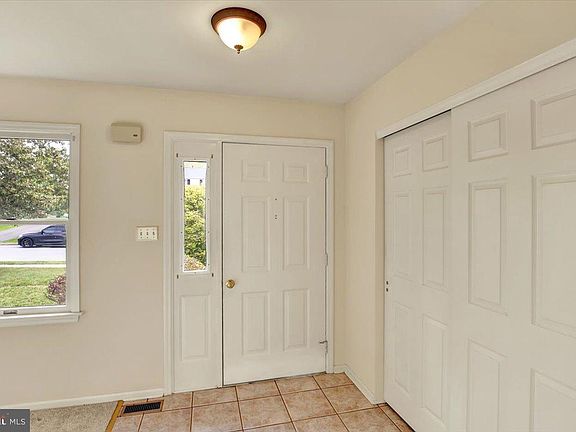2nd image of 206 Lincoln Dr